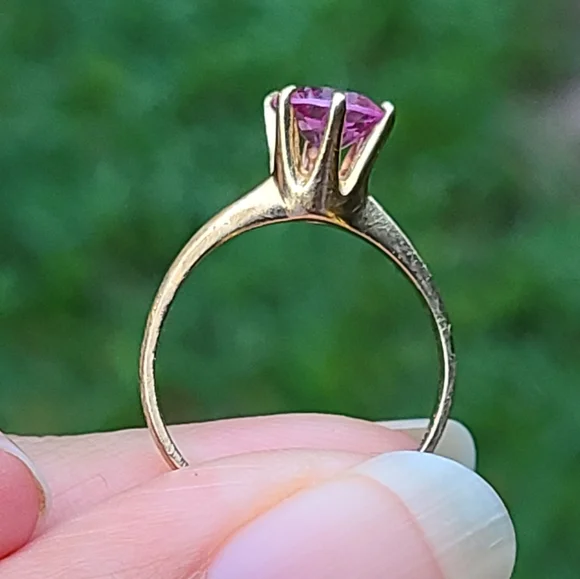 Sapphire solitaire 10kt ring - Picture 5 of 7